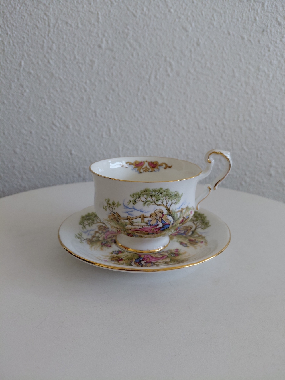 Vtg 1960s ROYAL CREST Fine Bone China FIRST LOVE Colonial Tea Cup&Saucer England